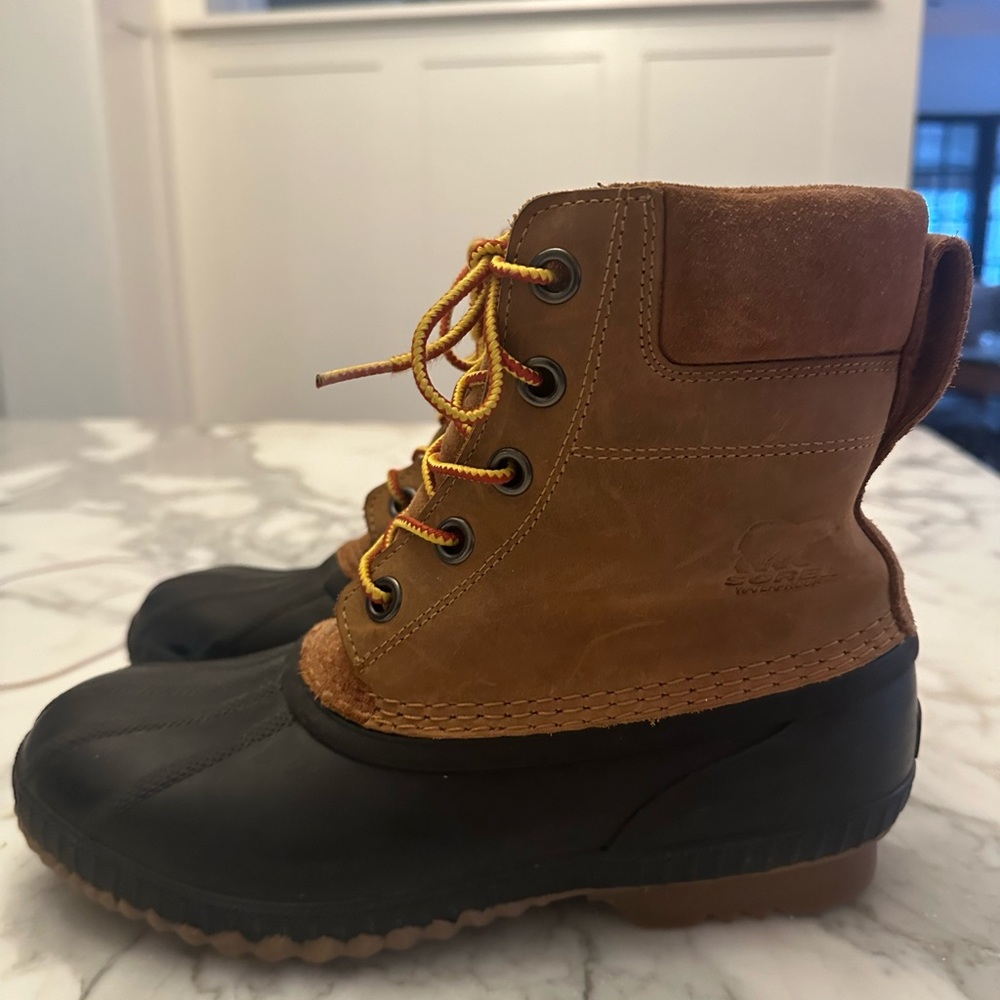Sorel Cheyenne Duck Boots In Men’s Size 7 - image 1